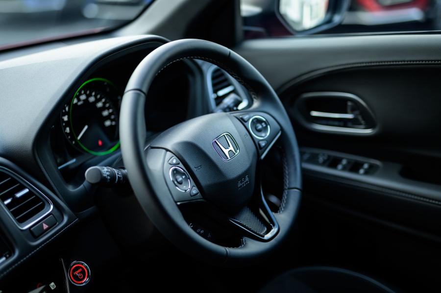 Панель приборов Honda Vezel Touring Modulo X 2019 года  (JP) (фото 28 из 31)